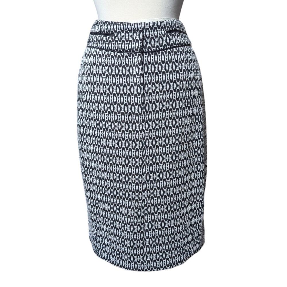 Carole Little Women's 8 Pencil Skirt Lined Black & White Design Back Slit